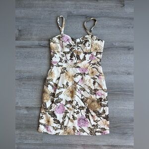 Women’s Aritzia Wilfred Drapey Lyocell Dress in birch size 6